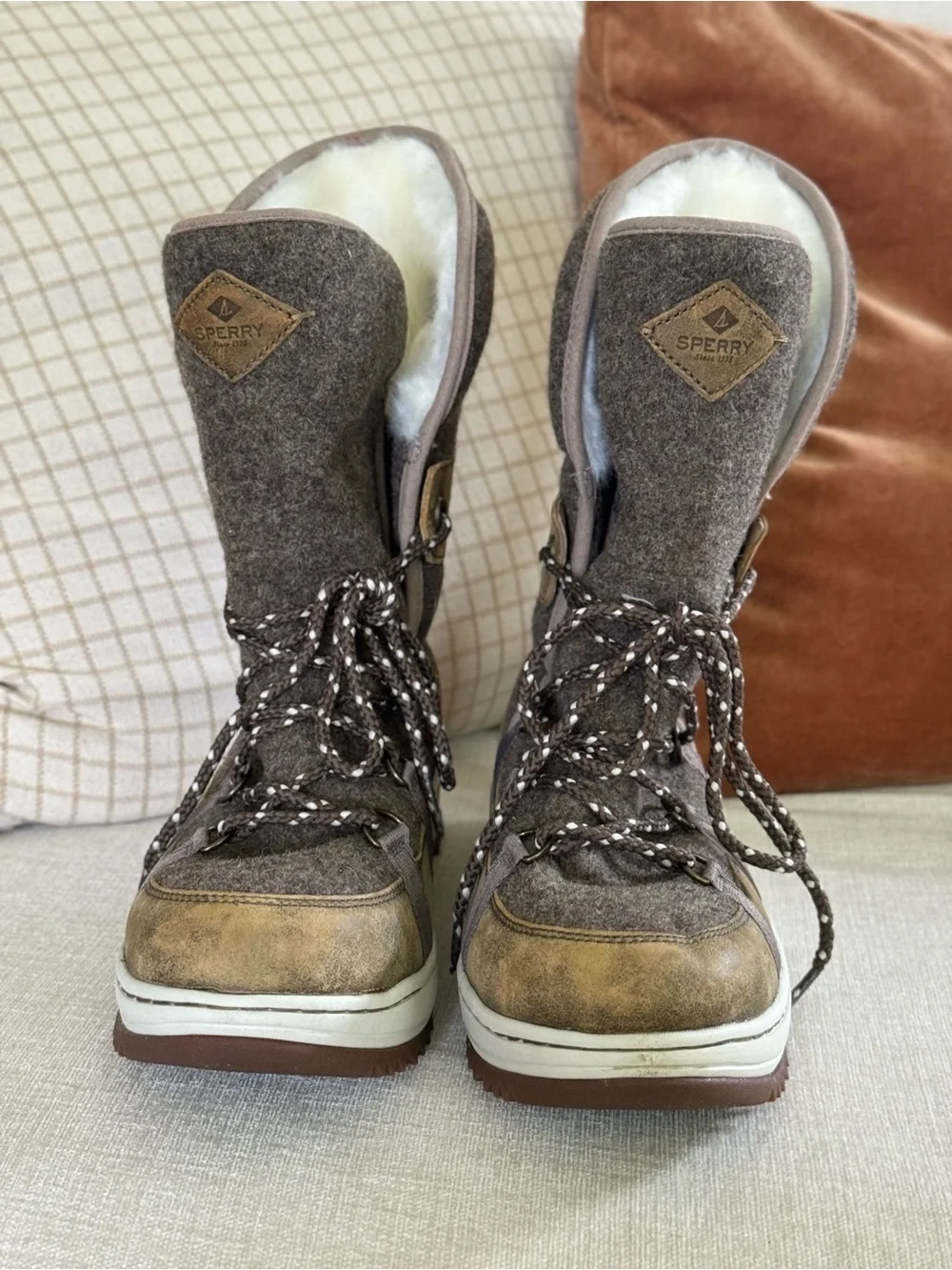 Sperry powder ice cap boot NWOT Size 9